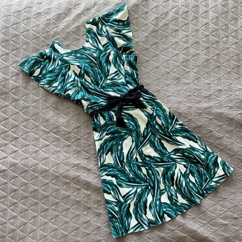 NWOT Leaf Print Dress with Ruffle Sleeves